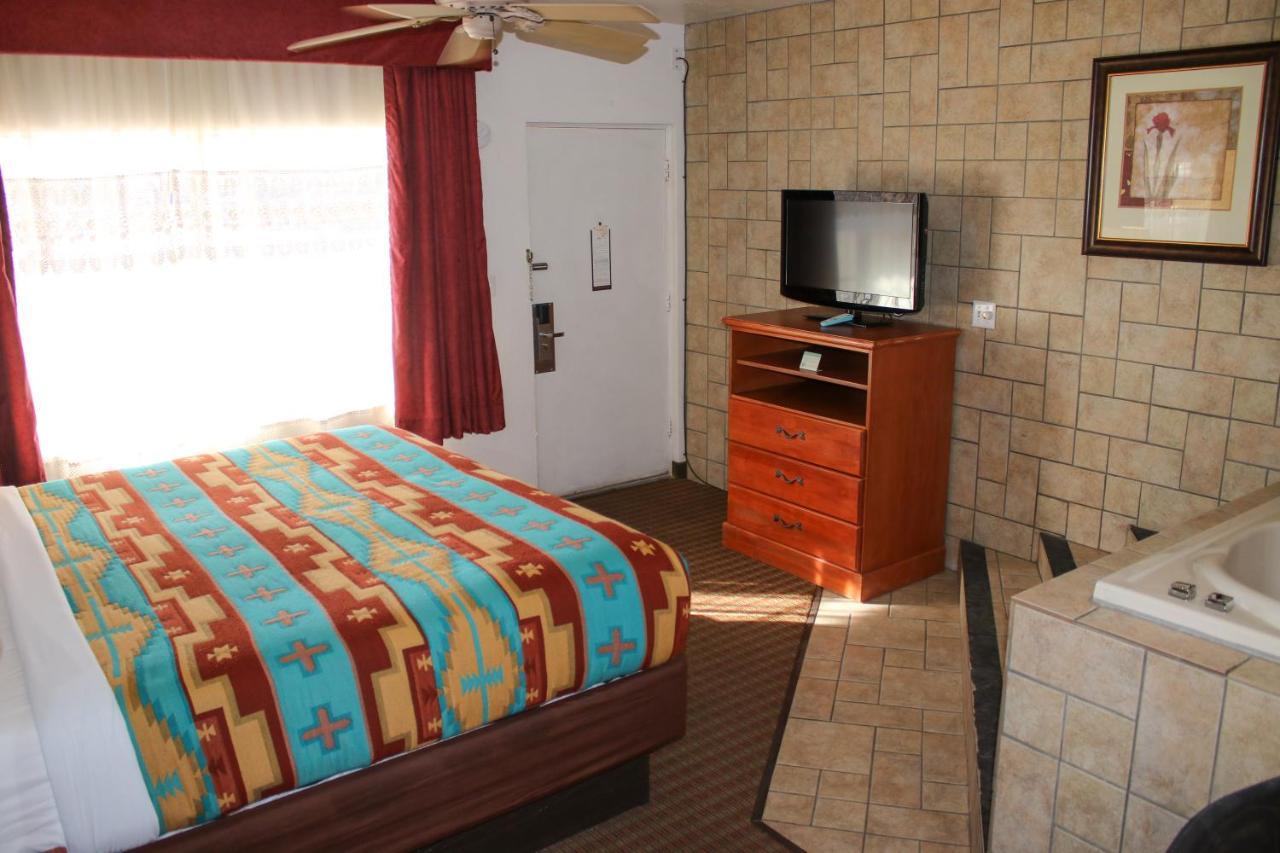The Classic Desert Aire Hotel アラモゴード エクステリア 写真
