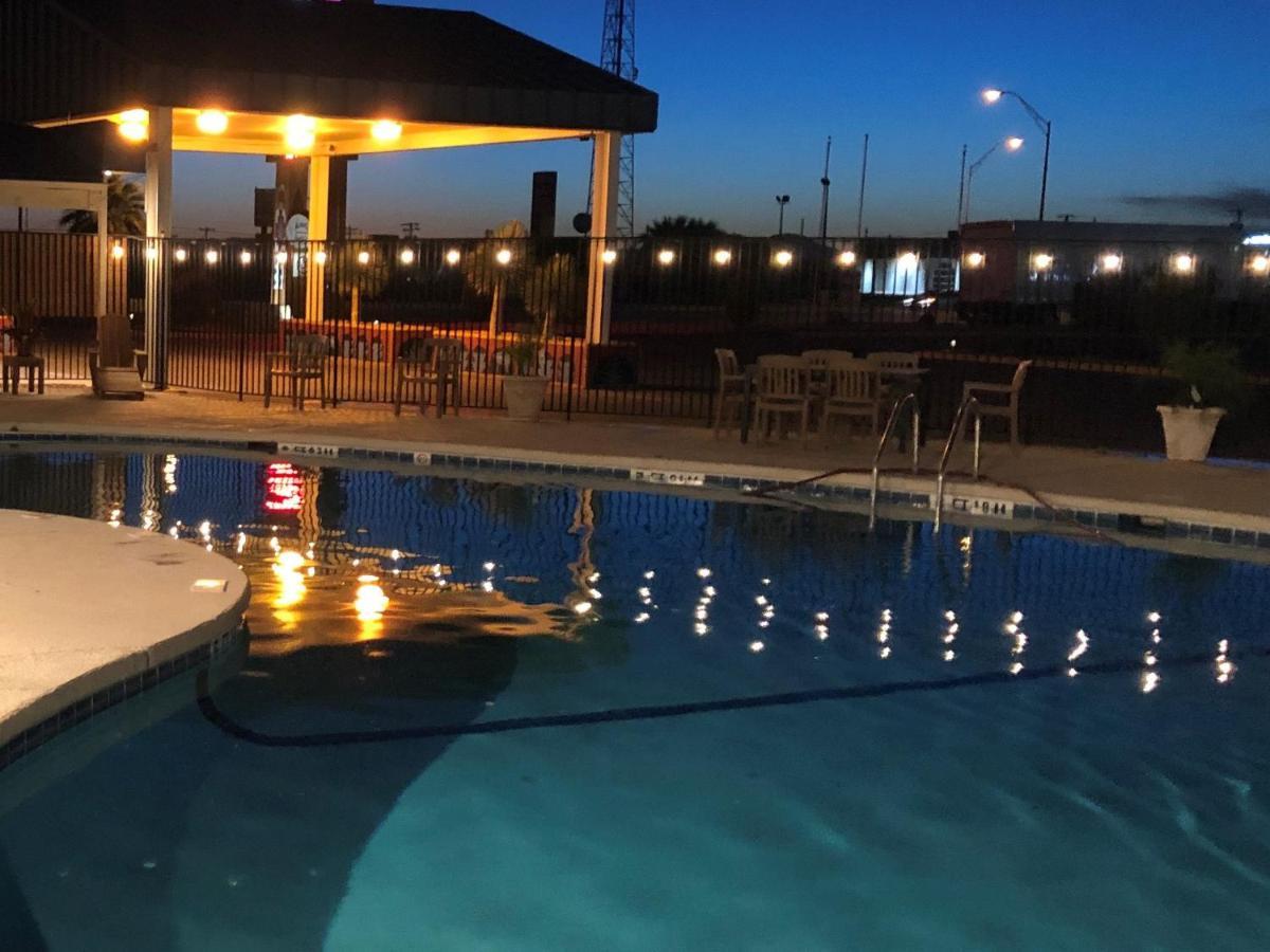 The Classic Desert Aire Hotel アラモゴード エクステリア 写真