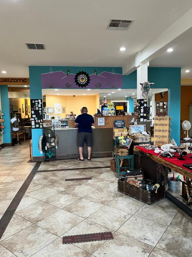 The Classic Desert Aire Hotel アラモゴード エクステリア 写真