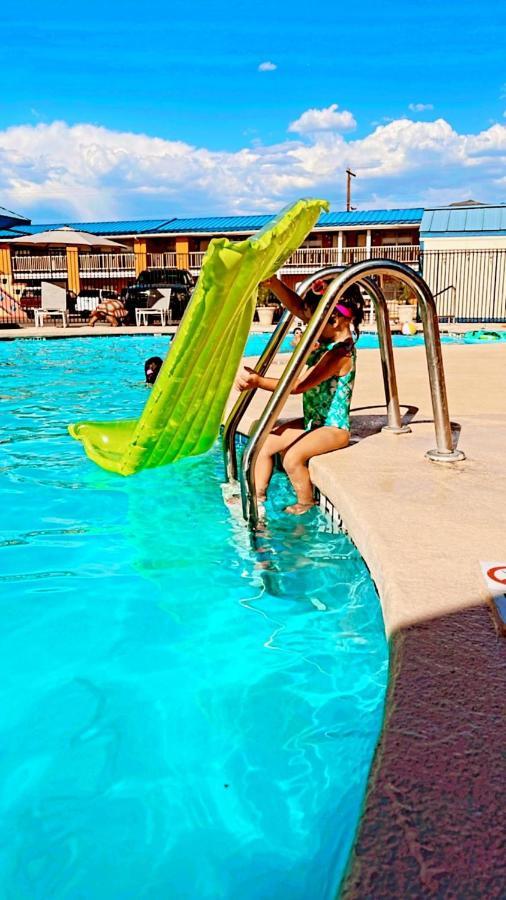 The Classic Desert Aire Hotel アラモゴード エクステリア 写真